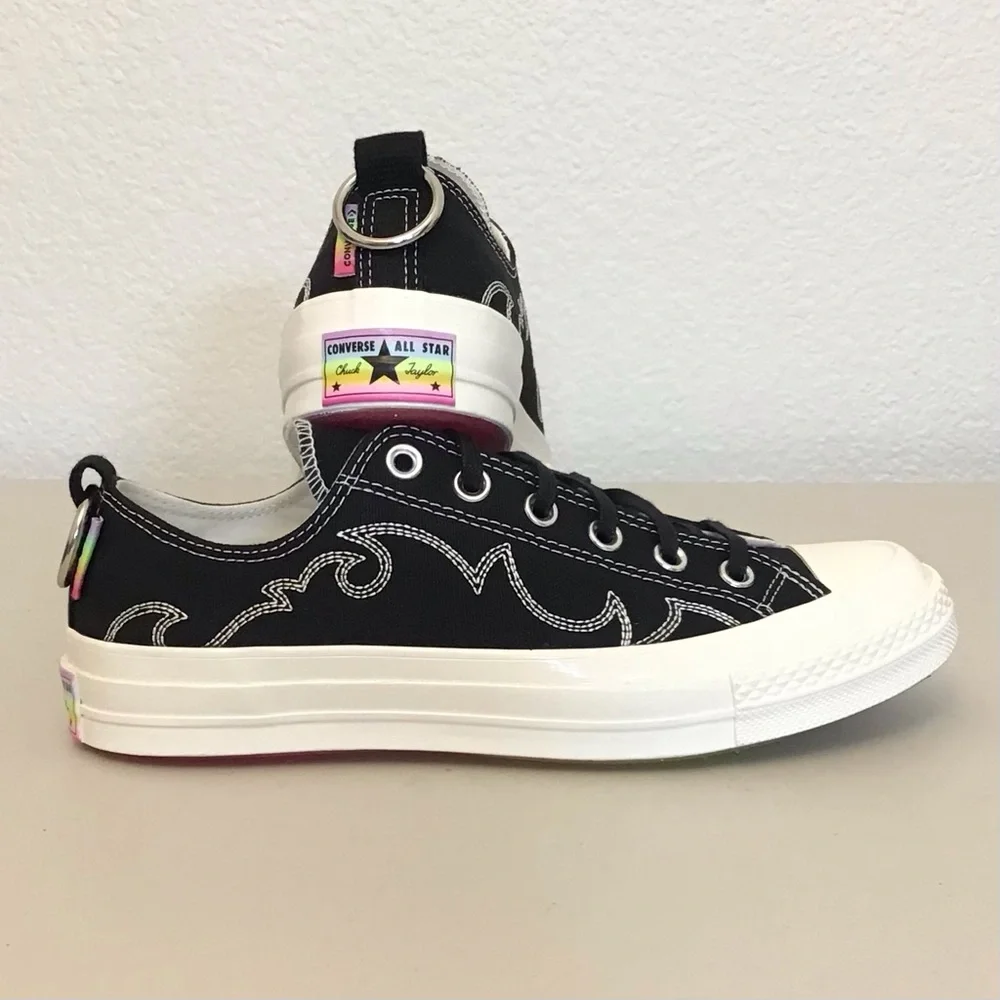Converse Women’s 9 / Men’s 7 NWOT Chuck Low Pride Black Sneakers Shoes A10215C